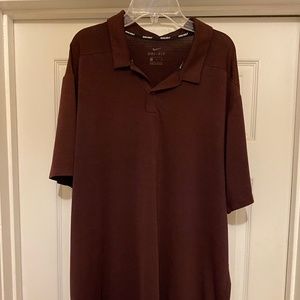 Nike Dri-Fit Men’s Golf Short Sleeve Shirt. Size XL. Colors maroon and black